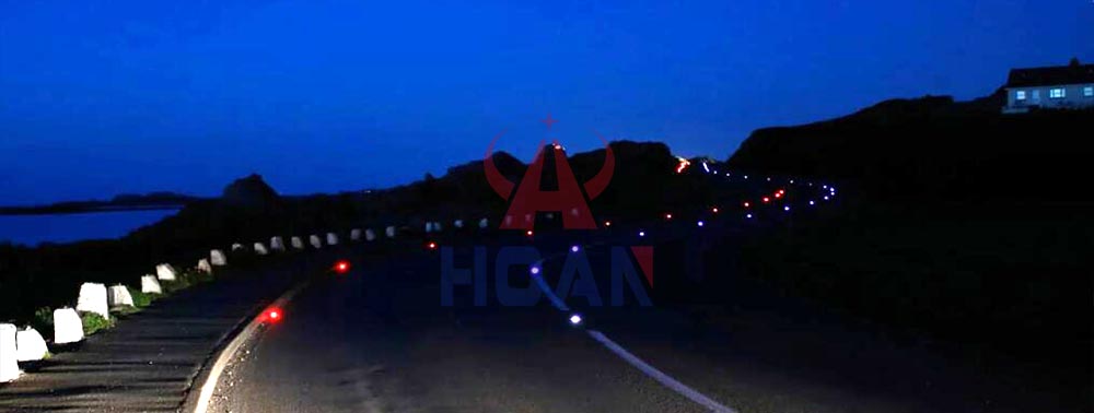 tachas solares viales